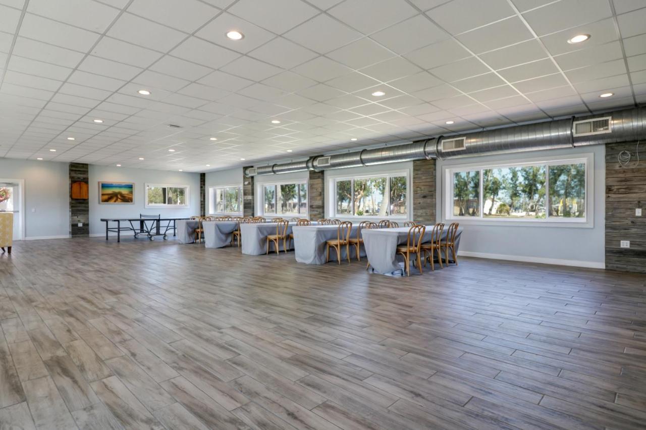 Fiesta Key Rv Resort Standard Room 2 Layton Buitenkant foto